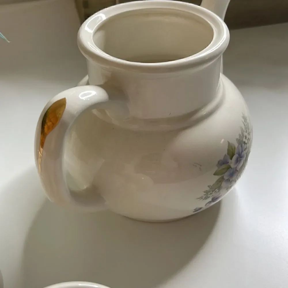 Carrigdoun Ireland tea pot and creamer.  Pottery Co-op. Cork Ireland.